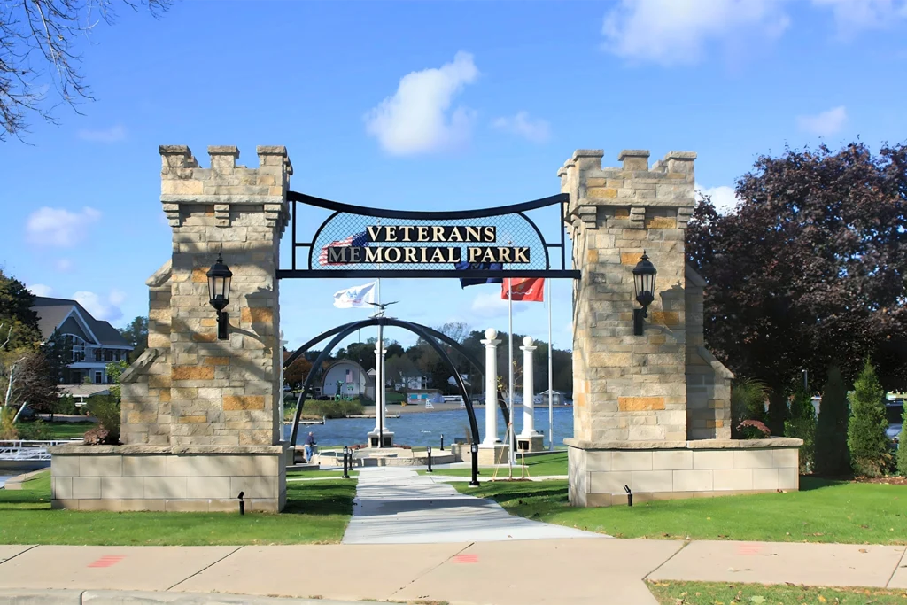 Veterans Park Entrance