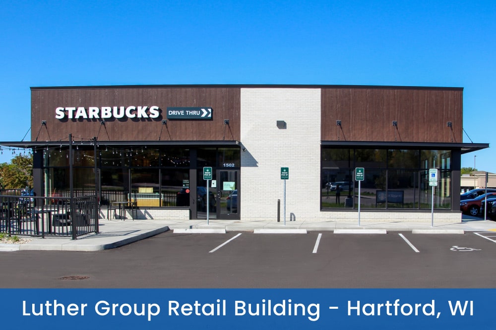 outisde view of starbucks hartford