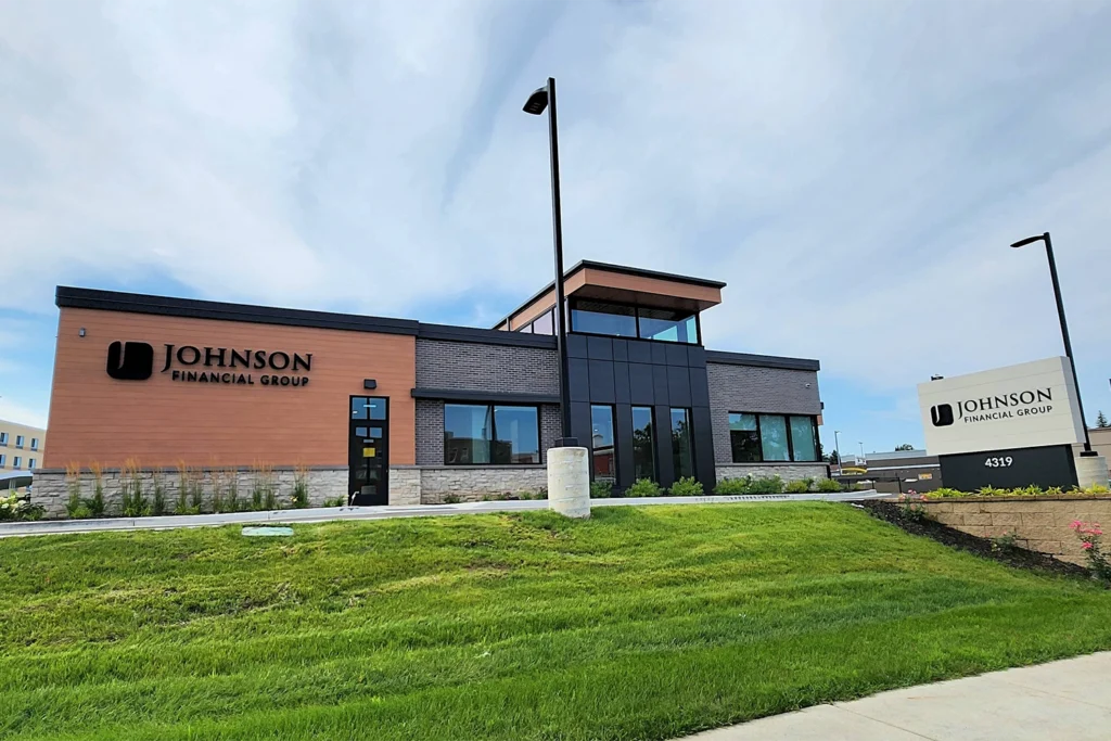 Johnson Financial West Milwaukee Exterior Front