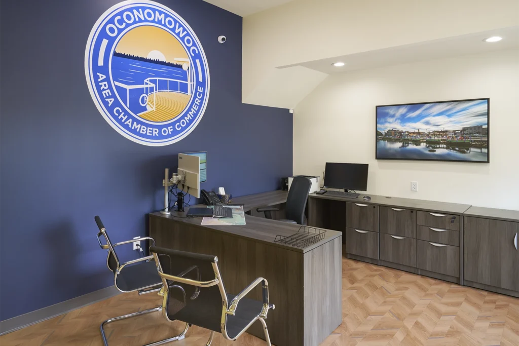 Oconomowoc Chamber Front Desk